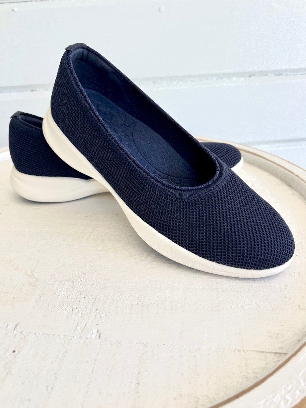 VIVAIA Walker Pro Hybrid Ballet Fats in Navy - NWOB - 38 (US 7 - 7 1/2)
